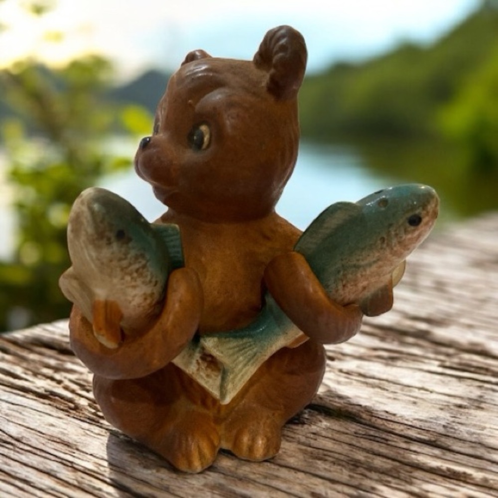 Vintage Artmark Salt and Pepper Shakers Brown Bear With Salmon